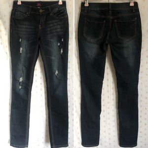 2 HOUR ONLY POSH PARTY SALE!! 2B Bebe jeans NWOT